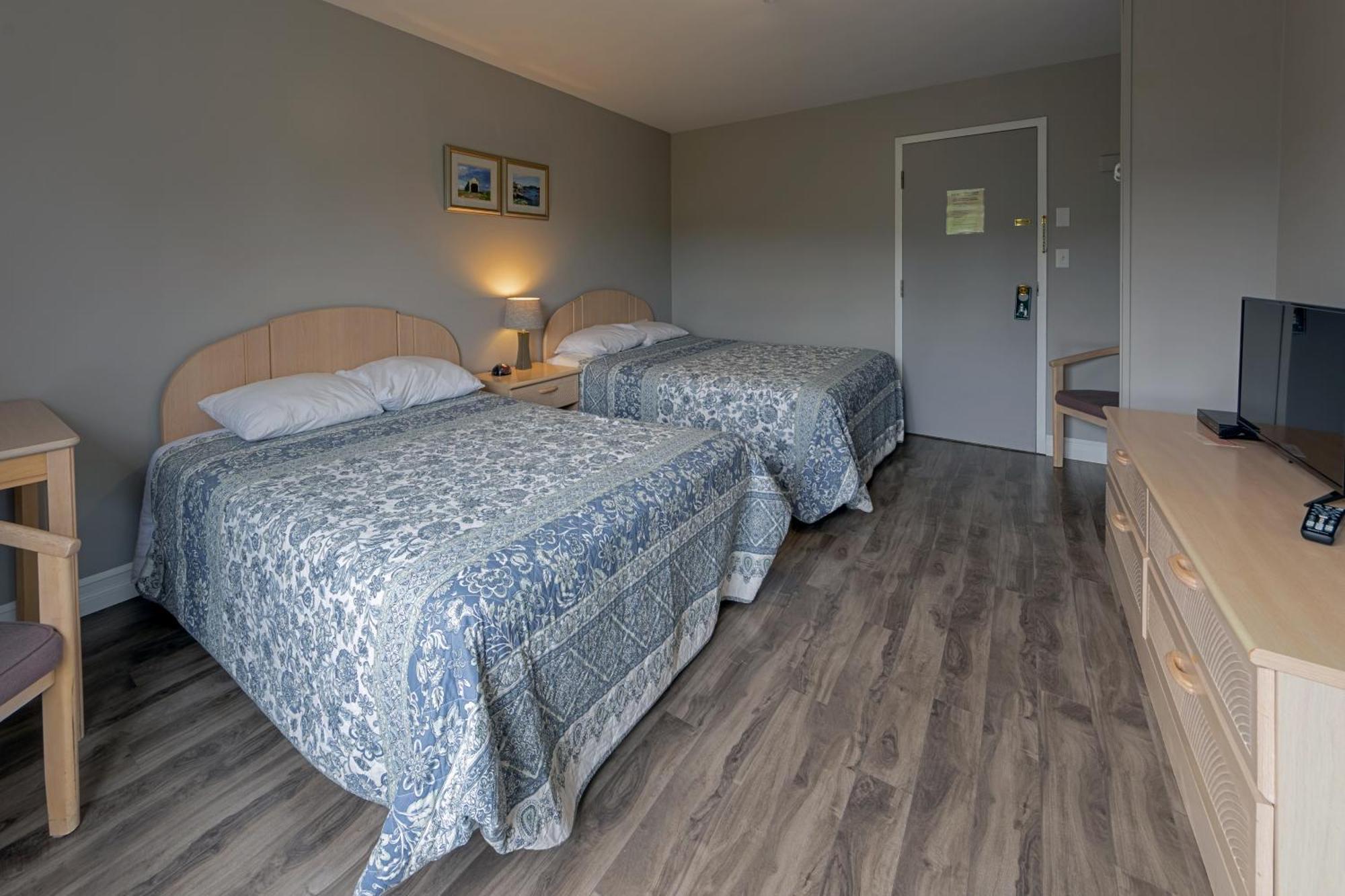 Auberge Doucet Inn Chéticamp Eksteriør bilde